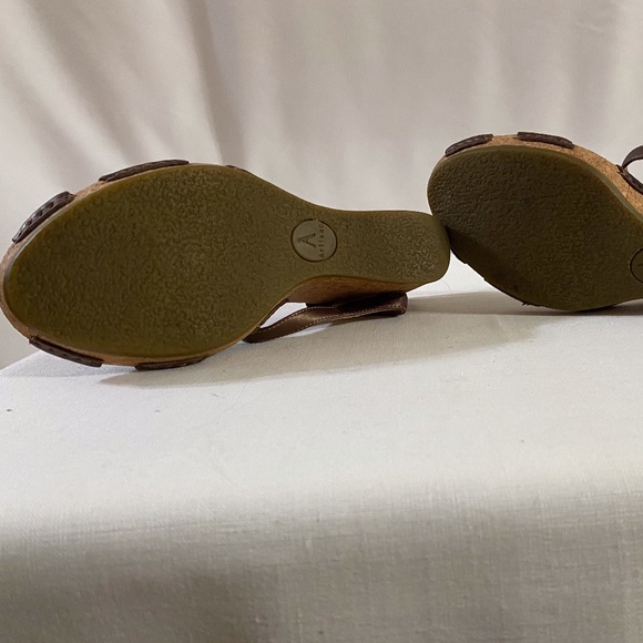 Clarks Artisan Bronze Wedge Sandal - Picture 6 of 6